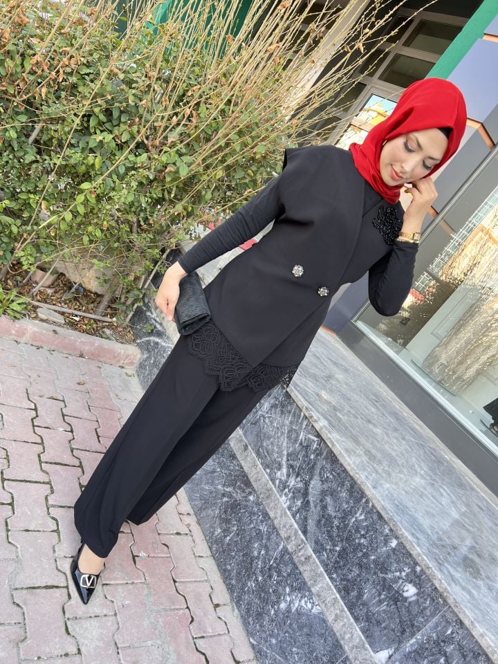 MY1421-YAKASI İŞLEMELİ TAKIM